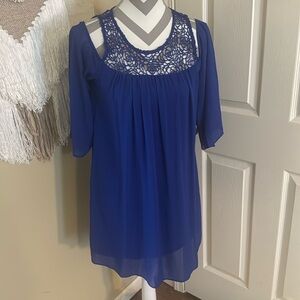 Blue Cold Shoulder Bell Sleeve Dress by Heart Soul - Size Medium